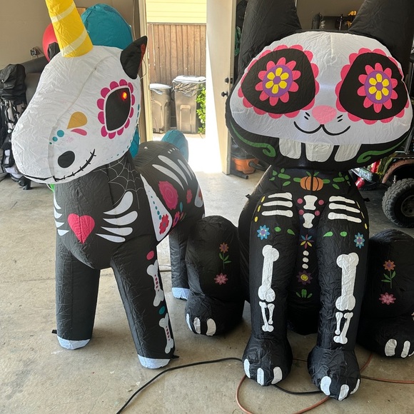 Halloween inflatables, skeleton, unicorn, skeleton cat, easy uo,6 feet  EUC - Picture 2 of 10
